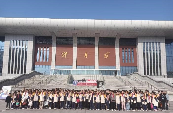 科普研学启智，思政育人铸魂：三所小学相继探秘我院铁路运输科技馆