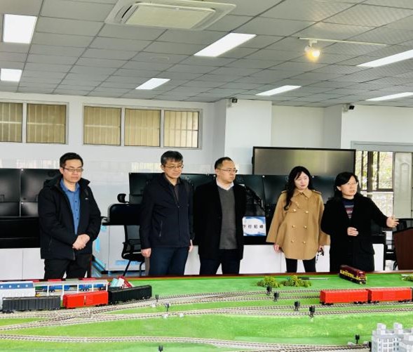 学院教师赴西南交通大学开展实验教学体系建设专项调研